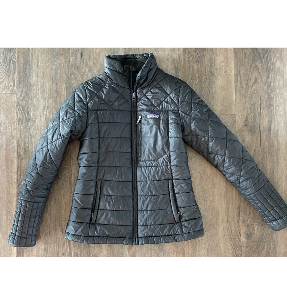 Patagonia Women's Black Quilted puffer Jacket